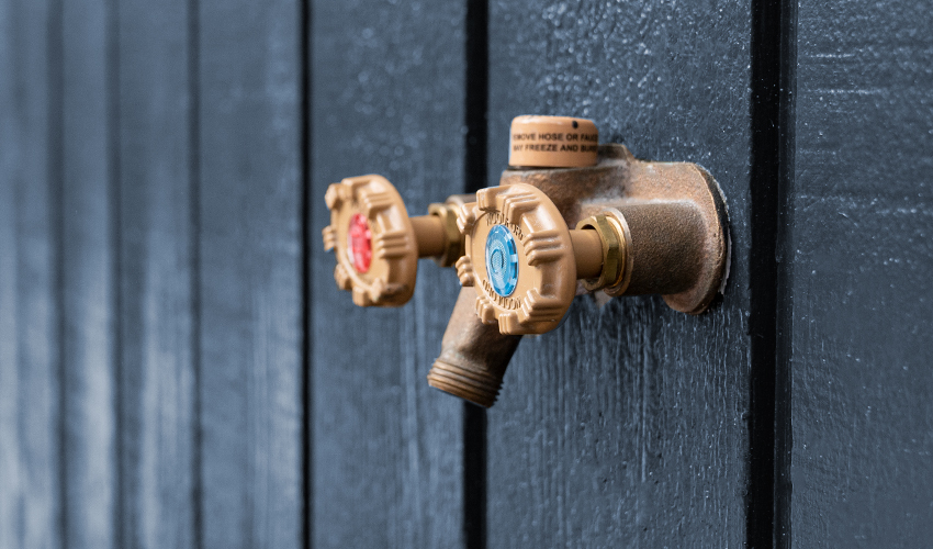 How to Fix an Outdoor Faucet