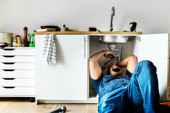 How Garbage Disposal Problems Affect Your Plumbing